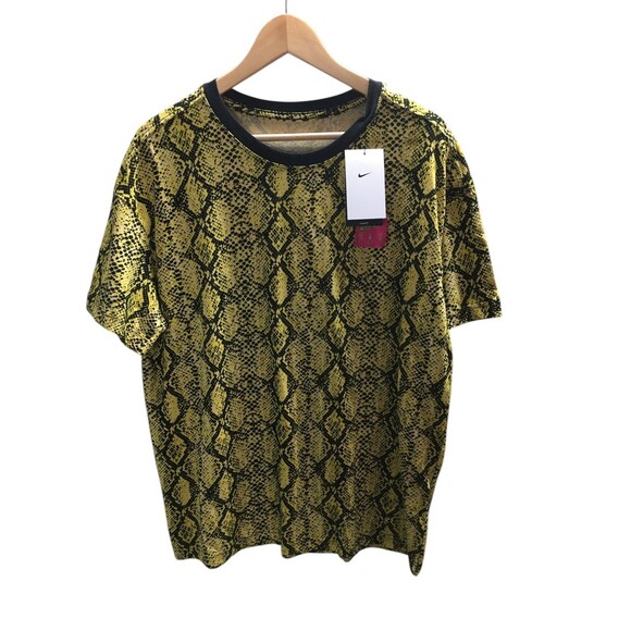 The Nike Tee Women's Size Large Yellow Black Snake Basketball Fly Loose Fit - Picture 1 of 8